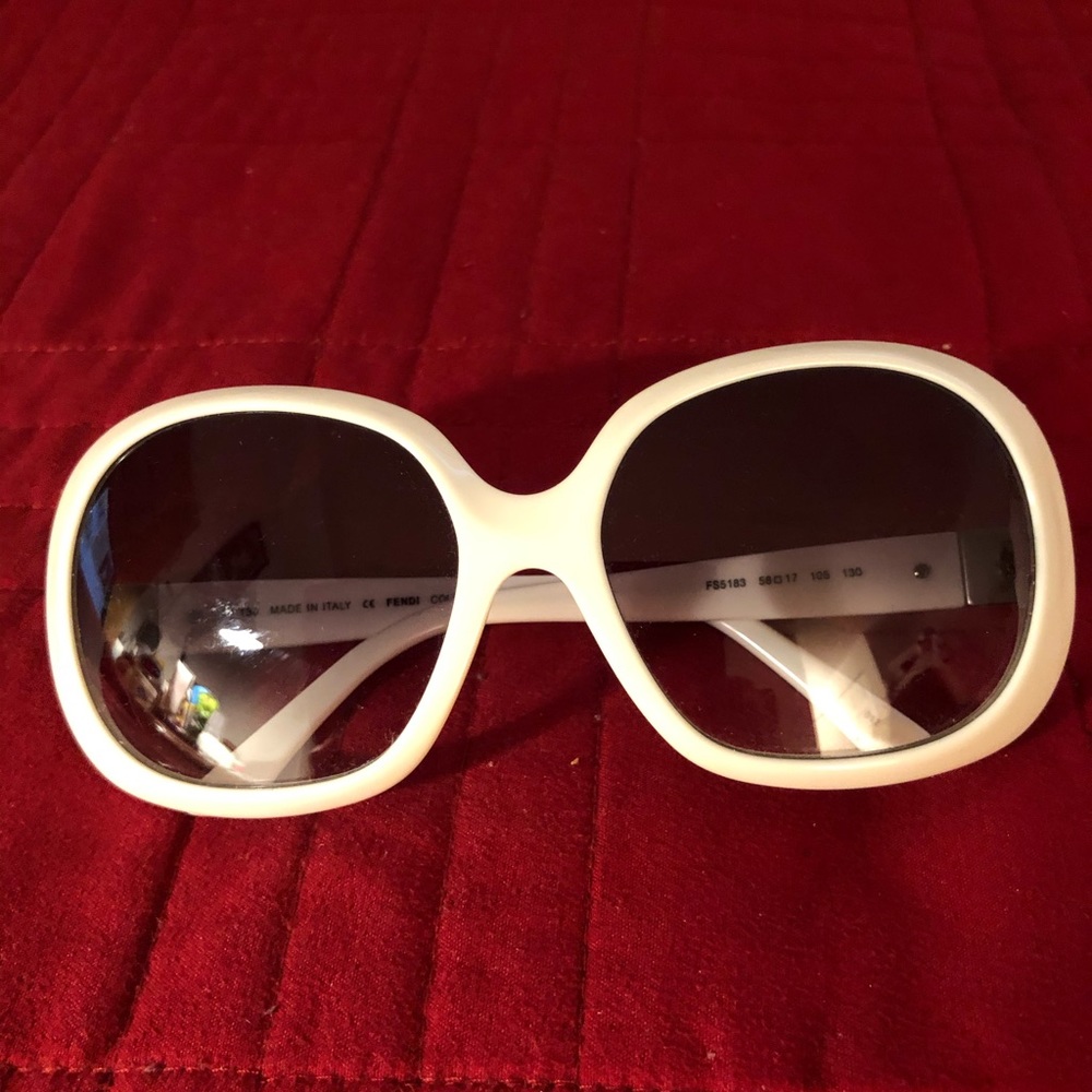 FENDI SUNGLASSES